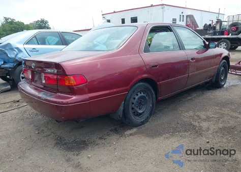 2001 Toyota Camry Ce z USA, uszkodzony, nr VIN 4T1BG22K71U119703